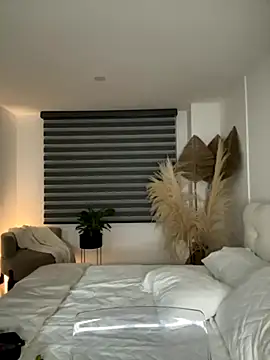 Brunettexio online show from 09/25/25, 11:41