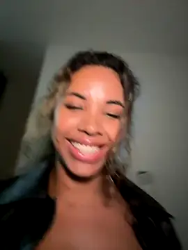 Brunettexio online show from 10/17/25, 11:51