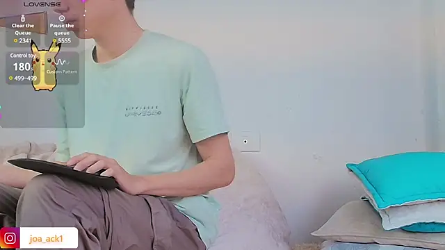 Levii Ackermann online show from 02/25/25, 02:33