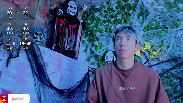 Levii Ackermann online show from 10/13/25, 12:49