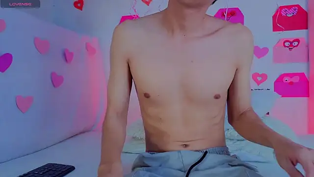 Levii Ackermann online show from 02/17/26, 02:24