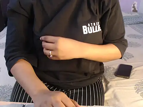 Freya nia online show from 01/05/25, 01:47