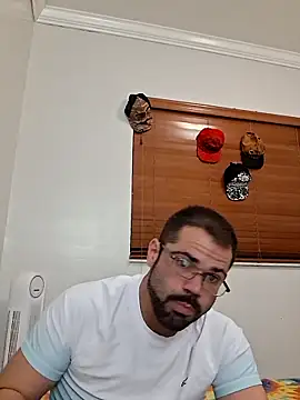 Zander823 online show from 02/05/26, 07:35