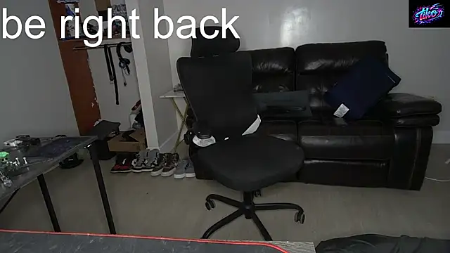 Zander823 online show from 04/05/26, 06:10