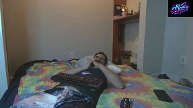 Zander823 online show from 04/16/26, 09:32