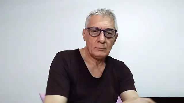 BIGUNCUTHARDCOCK online show from 04/18/26, 01:31