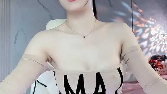 Luli-bae online show from 12/31/24, 03:34