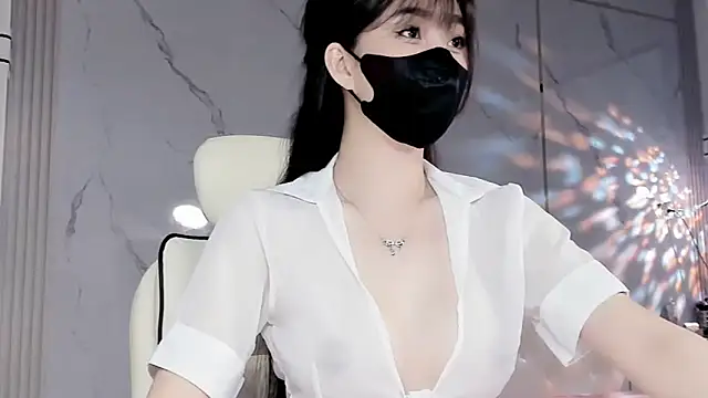 Luli-bae online show from 03/13/25, 02:16