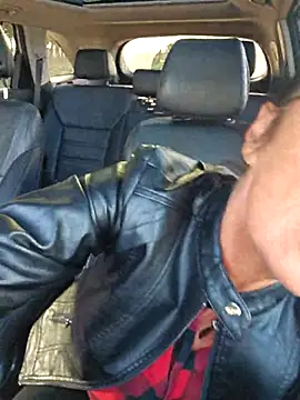 Misses-Cougar online show from 10/19/25, 08:48