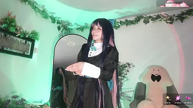 Snapshot of loIijanne chatting on 06/29/26, 11:38 loIijanne online show from 06/29/26, 11:38