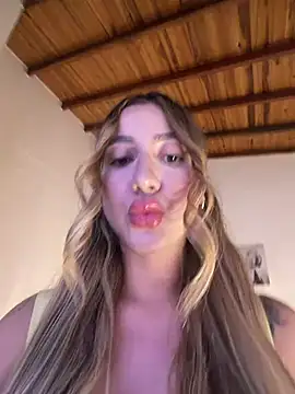 Snapshot of Sarapalmer1 chatting on 07/01/26, 01:51 Sarapalmer1 online show from 07/01/26, 01:51