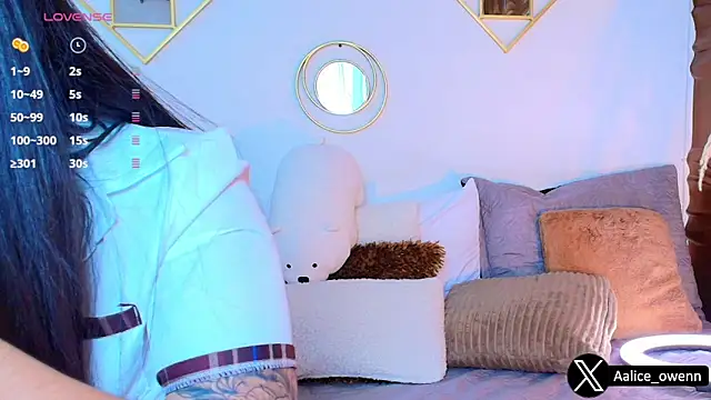 Aliceowenn online show from 09/13/25, 09:14