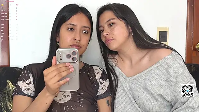 2SummerLove1 online show from 03/31/26, 08:42