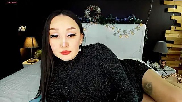 Julianna Jami online show from 12/20/24, 04:36