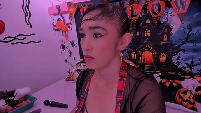 charlotte-11 online show from 10/24/25, 03:08