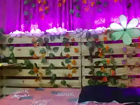 Elsa Parisi online show from 12/18/24, 04:49