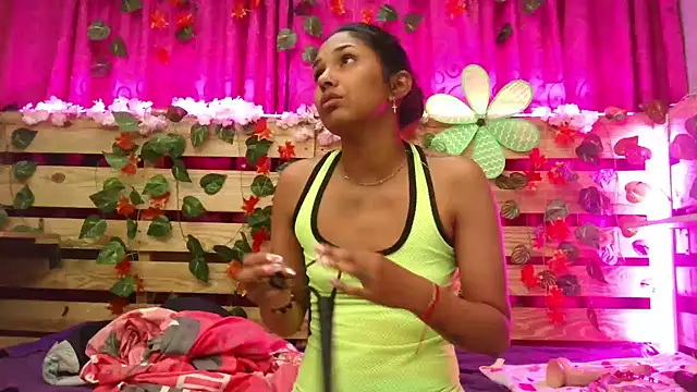 Elsa Parisi online show from 12/28/24, 03:26