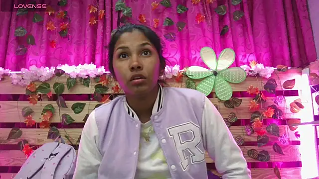 Elsa Parisi online show from 01/13/25, 09:20