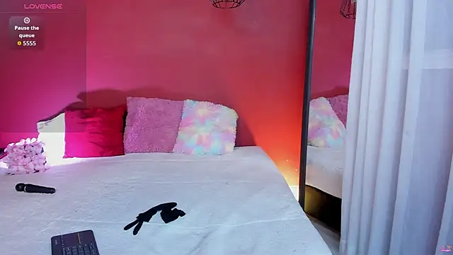  Tattoo Couple online show from 04/11/26, 02:32