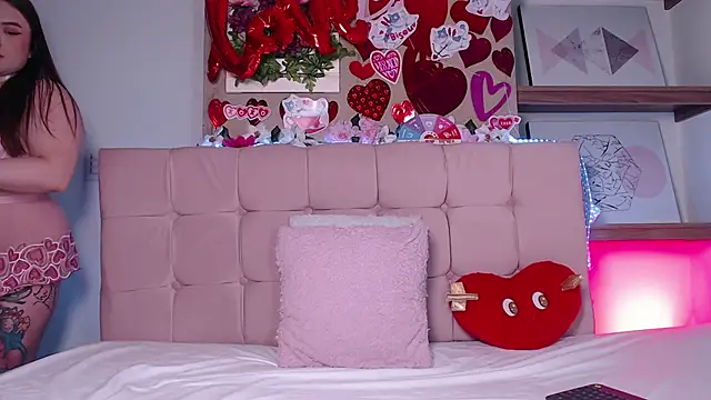 Linaa morris online show from 02/16/25, 08:10