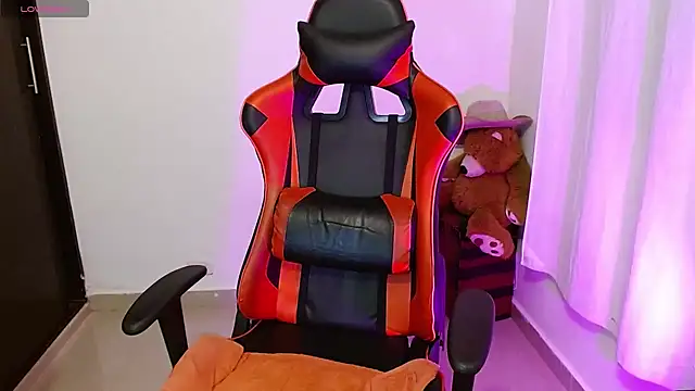 daarklover online show from 01/06/25, 10:13