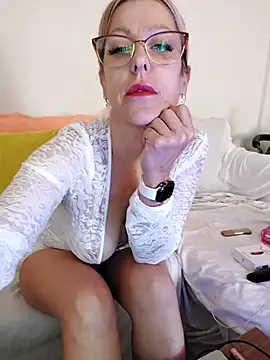 blondyruby online show from 12/22/25, 04:04