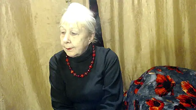  Estelitta 5 online show from 03/17/25, 06:00