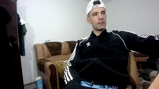 I like older menn online show from 02/16/26, 06:09