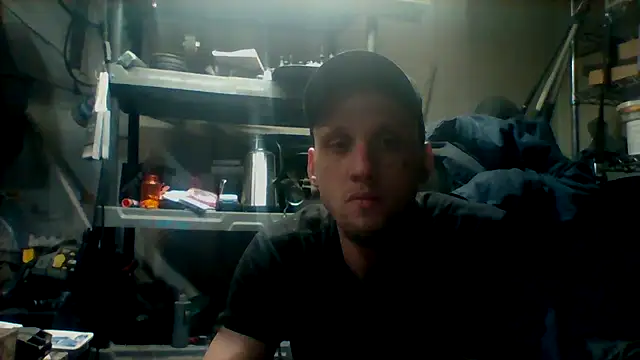 Snapshot of Aaronbp chatting on 11/27/25, 08:27 Aaronbp online show from 11/27/25, 08:27