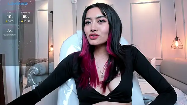 AzuraKindong online show from 02/04/25, 01:23