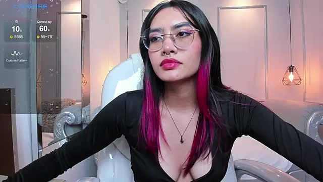 AzuraKindong online show from 03/05/25, 10:21