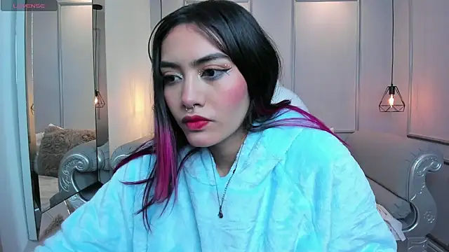 AzuraKindong online show from 03/10/25, 07:18