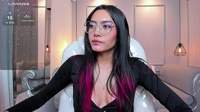 AzuraKindong online show from 09/15/25, 07:25