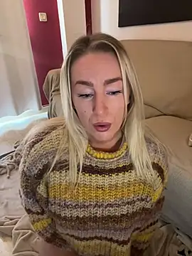 Snapshot of ChristyAdair chatting on 12/10/24, 03:22 ChristyAdair online show from 12/10/24, 03:22