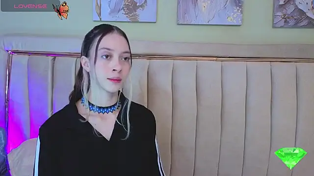 sophiia grey 1 online show from 02/25/26, 09:46