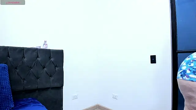 bonnyy26 online show from 11/06/25, 09:10