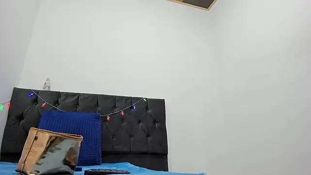 bonnyy26 online show from 01/07/26, 09:23