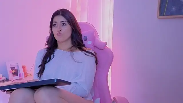 ChanellGV online show from 11/26/25, 07:48