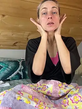 DanaeJustine online show from 03/11/25, 12:39