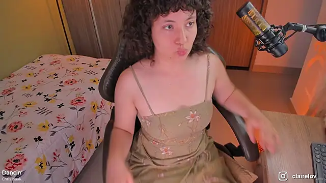 Snapshot of orchide_ chatting on 01/10/26, 10:47 orchide online show from 01/10/26, 10:47