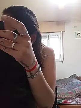 Zorrita Fox online show from 11/17/25, 05:30