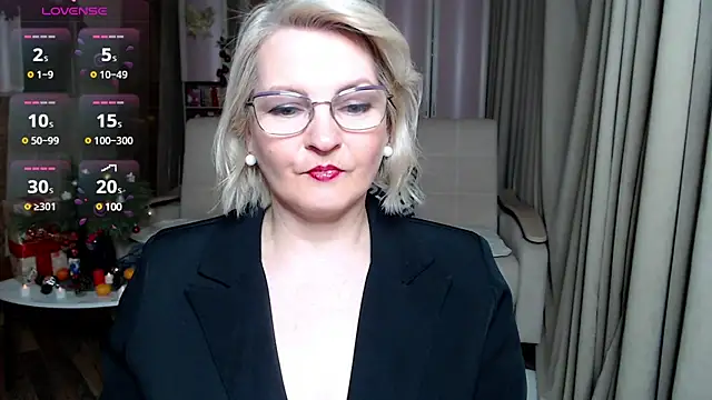 BlondeBrilliant7 online show from 12/21/24, 08:21