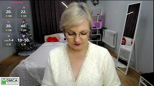 BlondeBrilliant7 online show from 12/05/25, 09:18