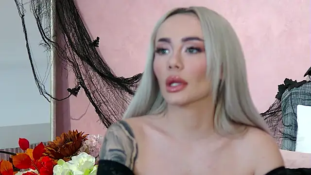 FrancescaMcGray online show from 11/04/25, 08:02