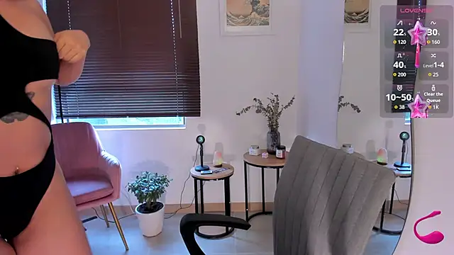 Snapshot of ameliegraham chatting on 09/17/25, 07:48 ameliegraham online show from 09/17/25, 07:48