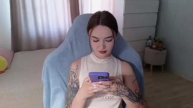 Snapshot of kate_leoo chatting on 05/23/26, 12:09 kate leoo online show from 05/23/26, 12:09