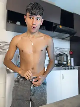 Angel esteban fx online show from 08/03/26, 07:28