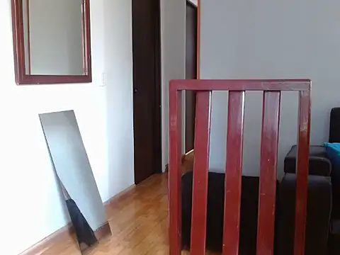 Laura martin  online show from 02/14/25, 03:58