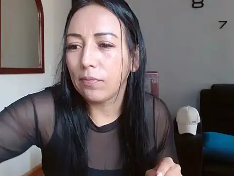 Laura martin  online show from 02/18/25, 02:06