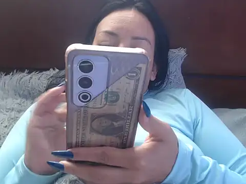 Laura martin  online show from 03/09/25, 01:48